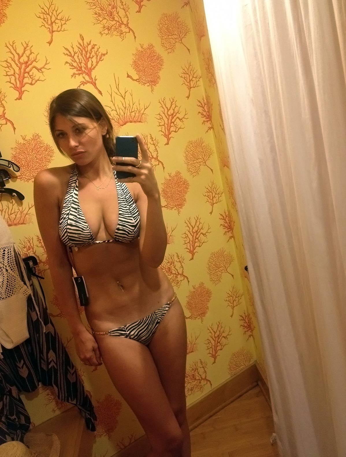 Aly Michalka nude hot leaked 13