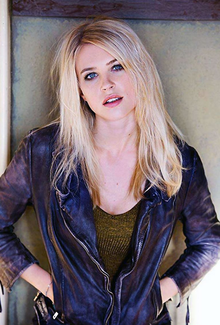 Jeanne Goursaud Nude and Sex Scenes plus Hot Pics – Leaked Diaries