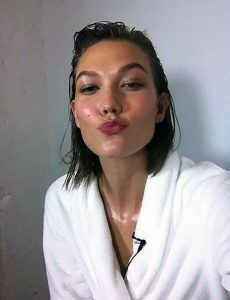 Karlie Kloss Nude Topless and Hot Pics – Leaked Diaries