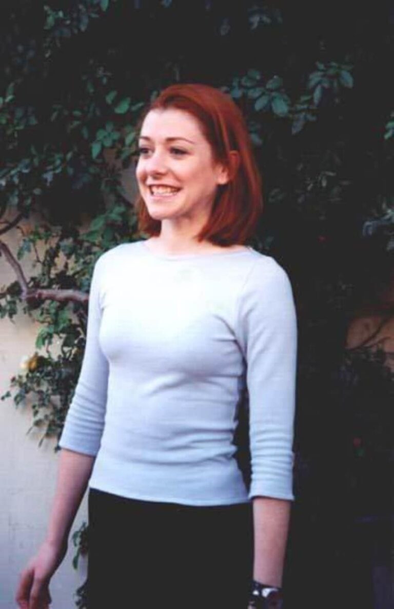 Alyson Hannigan nude photos: Readhead will leave you amazed nude