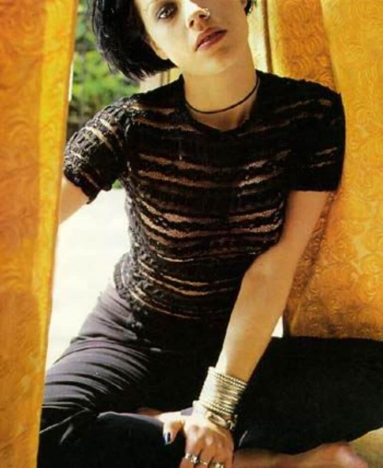 Fairuza Balk nude photos and hardcore scene right this way – Leaked Diaries