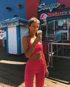 Pauline Tantot Perfect Ass and Topless Photos nude – Leaked Diaries