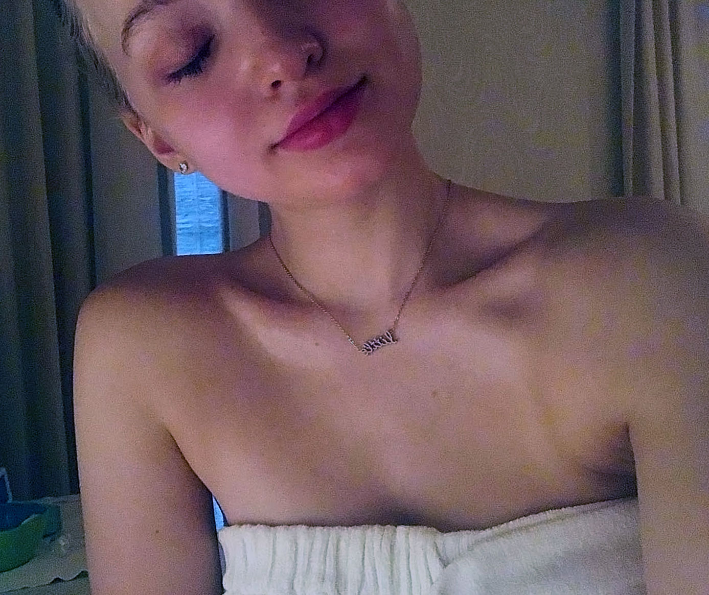 Dove Cameron nude topless leaked sexy hot boobs pussy155