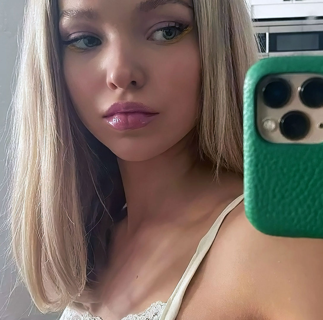 Dove Cameron nude topless leaked sexy hot boobs pussy87