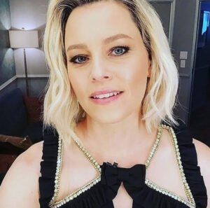 Elizabeth Banks Hot Body and Feet and Movie Pics – Leaked Diaries