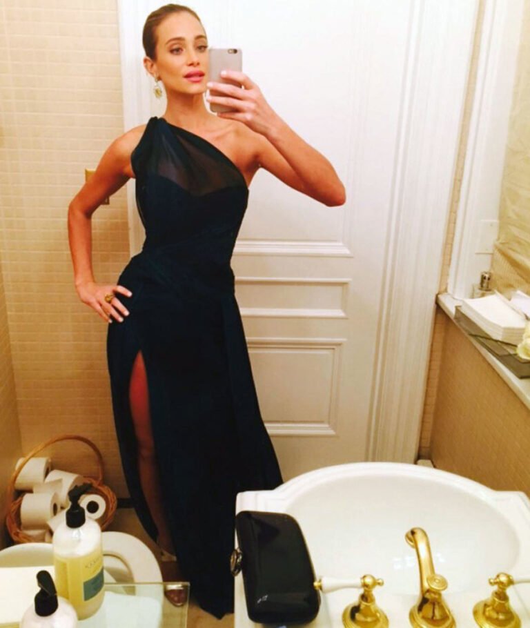 Hannah Davis Nude and Hot Photo Collection nude – Leaked Diaries