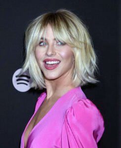 Julianne Hough Naked and Hot Photos – Leaked Diaries