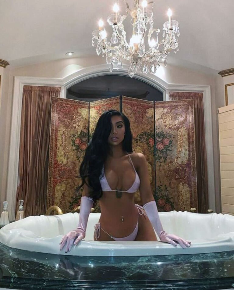 Nikita Dragun Naked Butt and Boobs Photos nude – Leaked Diaries