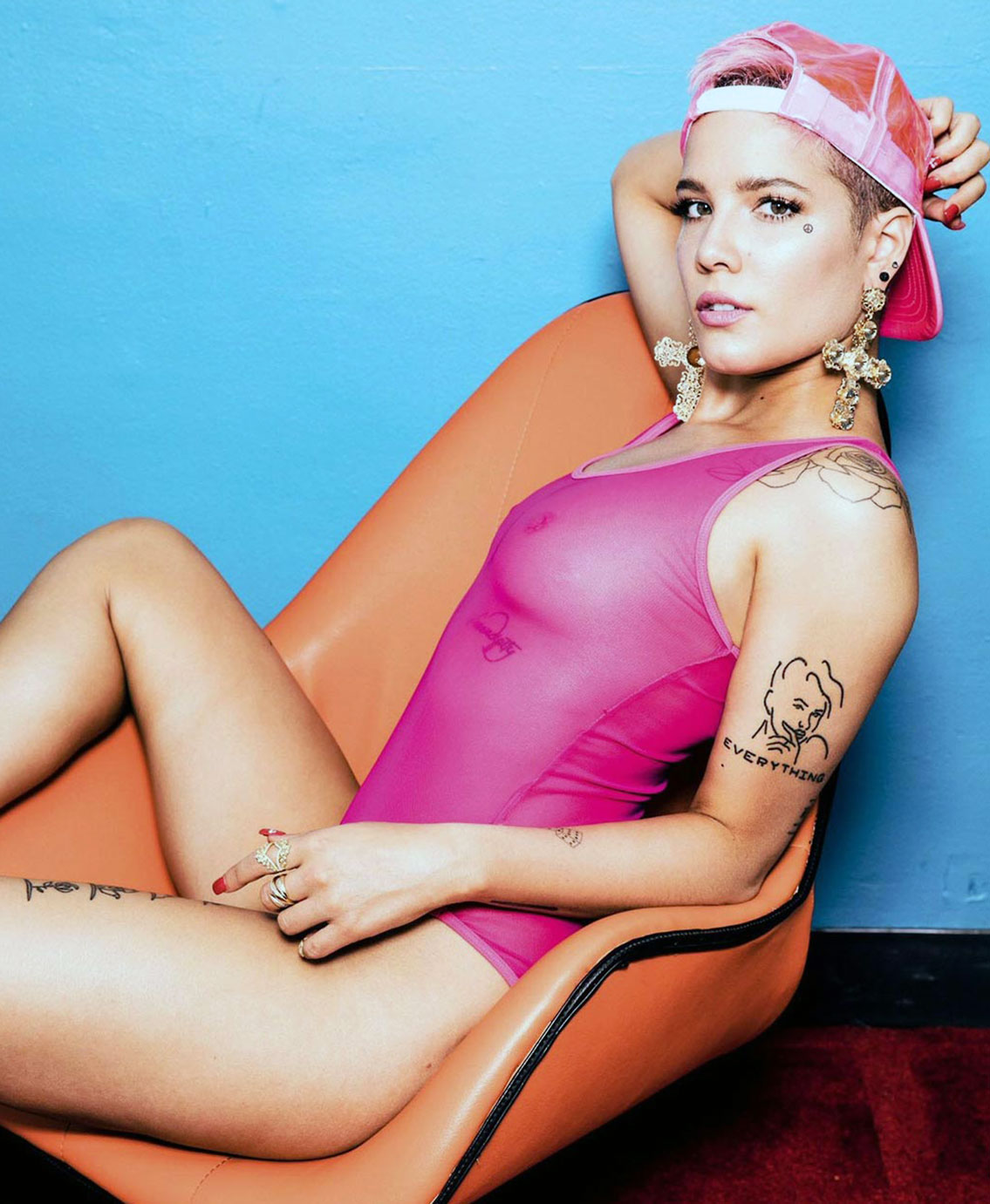 Halsey Nude and Hot Photo Collection.