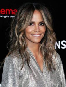 Halle Berry Nude and Sexy Photo Collection nude – Leaked Diaries