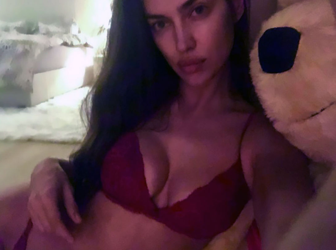 Irina Shayk nude naked sexy topless hot boobs52