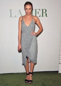 Jessica McNamee Sexy Feet and Naked Movie Photos – Leaked Diaries