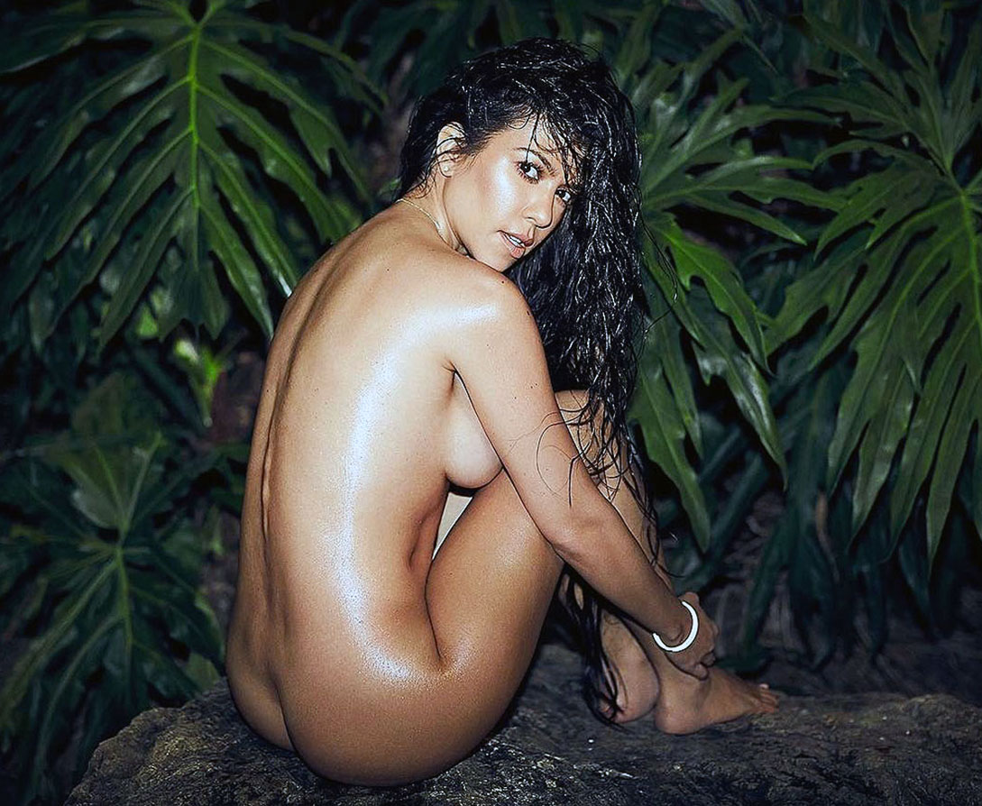 Kourtney Kardashian nude sexy topless hot naked bikini8