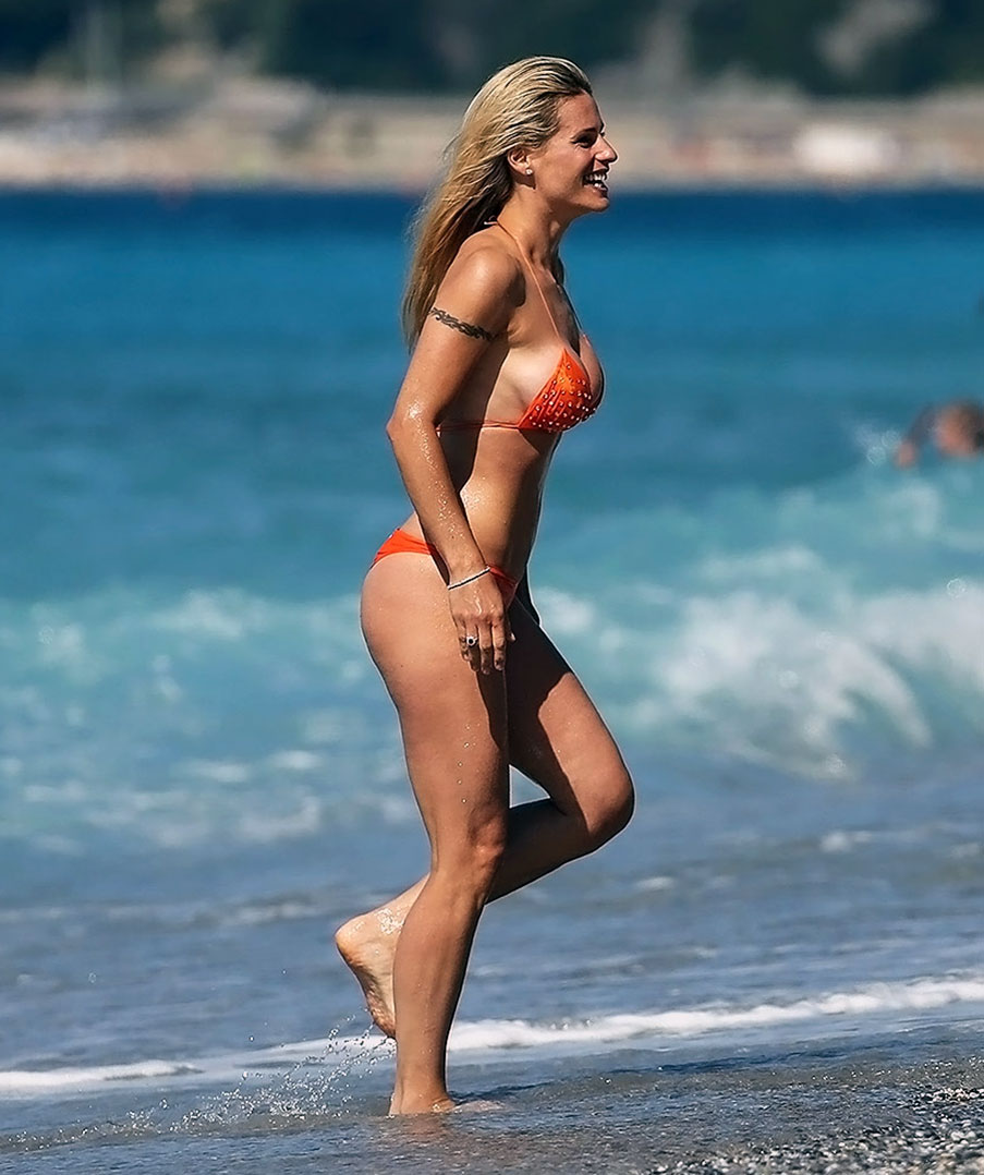 Michelle Hunziker naked topless sexy bikini72