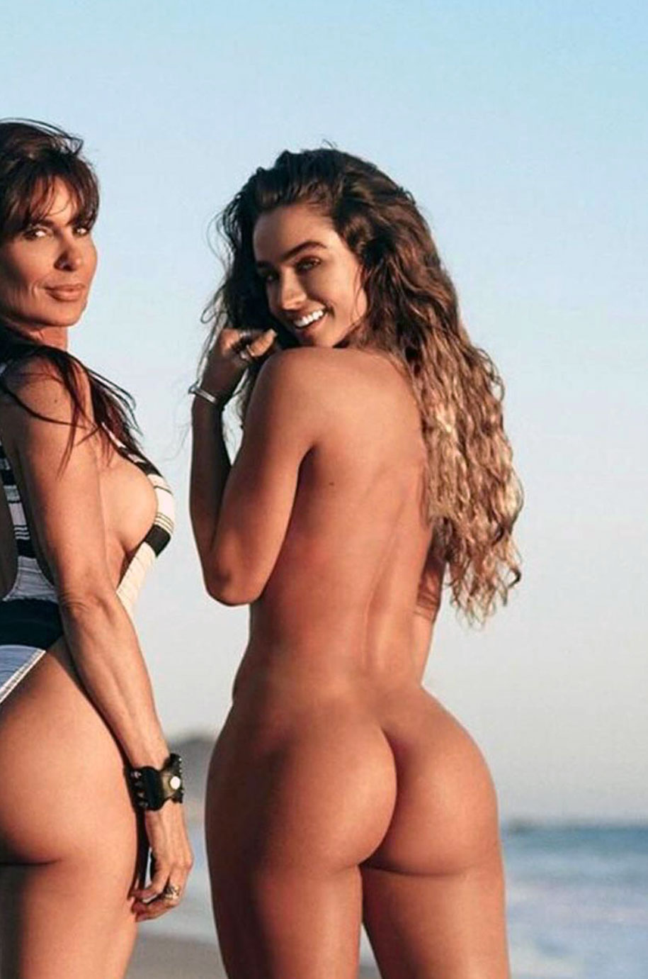 Sommer Ray sexy hot butt boobs topless7