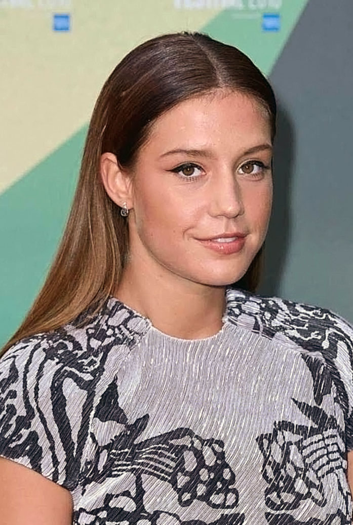 Adele Exarchopoulos hot sexy naked nude cleavage21
