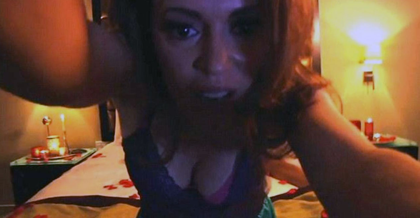 Alyssa Milano nude topless naked hot sexy cleavage feet52