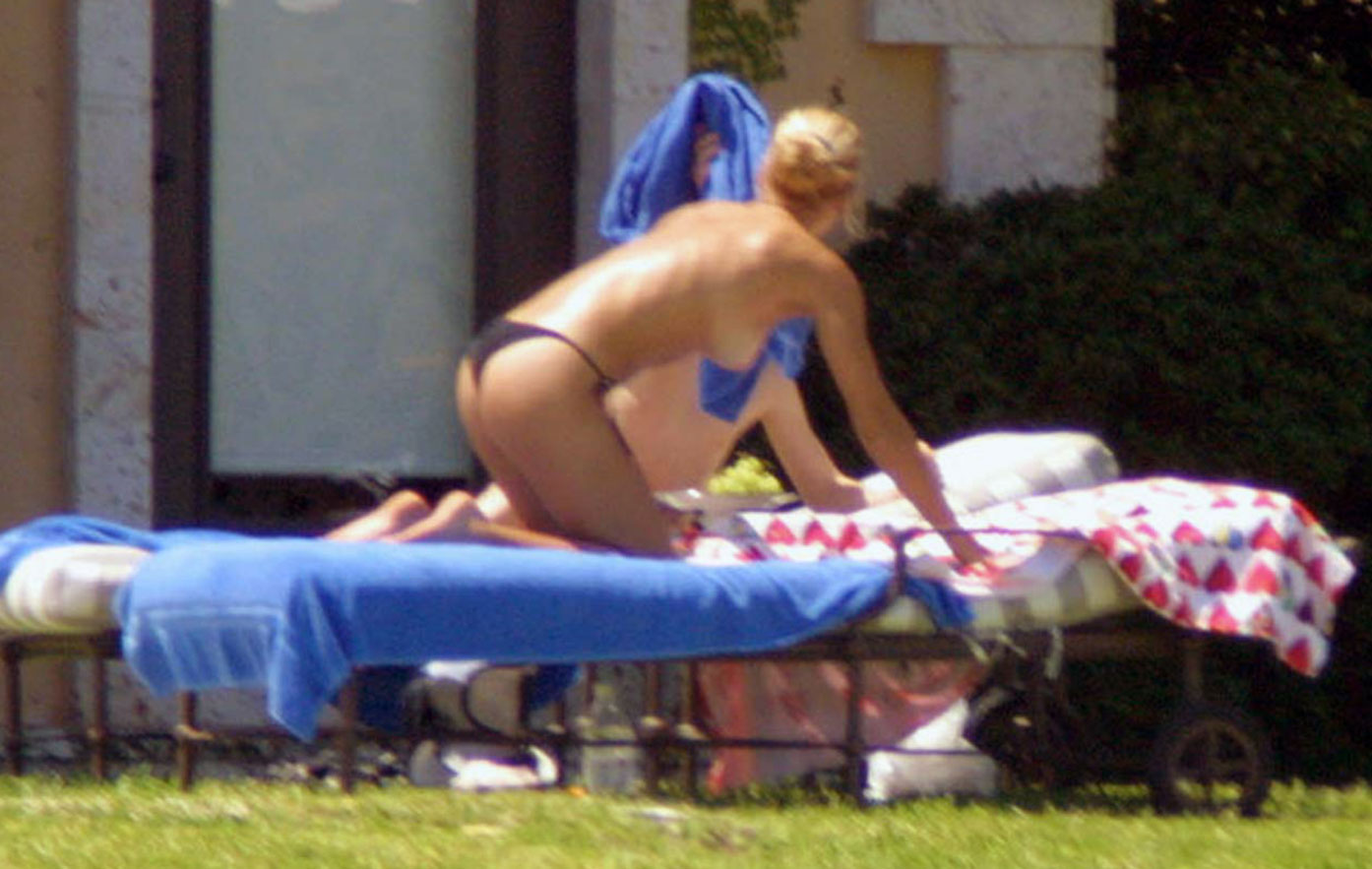 Anna Kournikova nude topless naked sexy feet bikini20