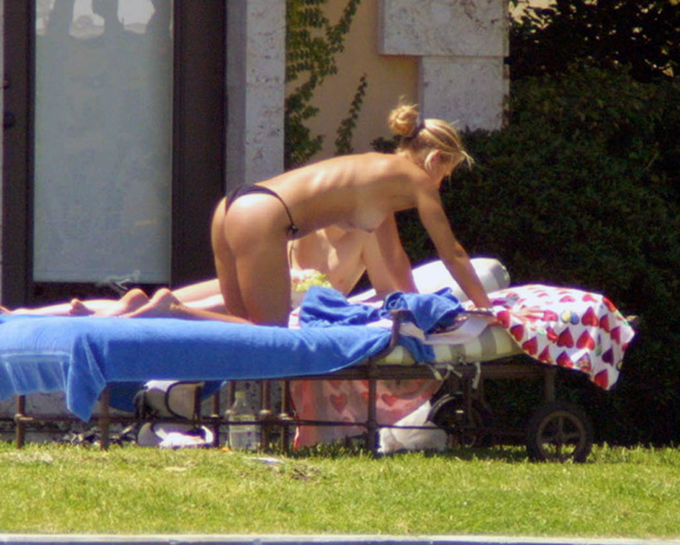 Anna Kournikova nude topless naked sexy feet bikini23