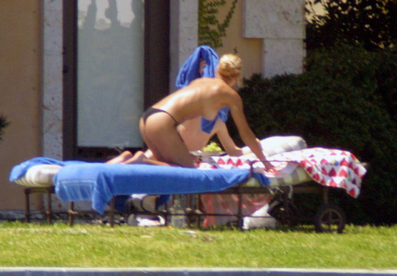 Anna Kournikova nude topless naked sexy feet bikini24