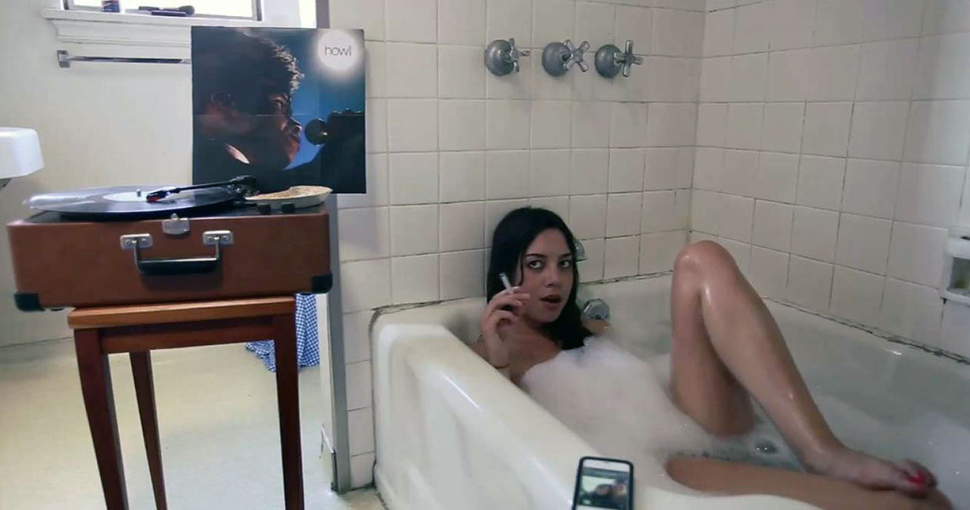 Aubrey Plaza nude cleavage boobs ass naked sexy hot13