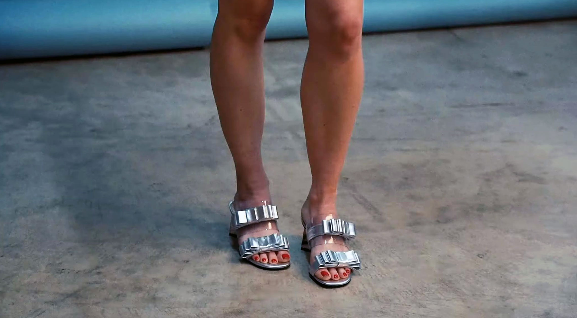 Erin Moriarty Naked Movie Scenes & Hot Feet Pics.