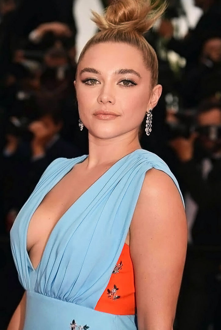 Florence Pugh nude naked sexy hot topless cleavage45