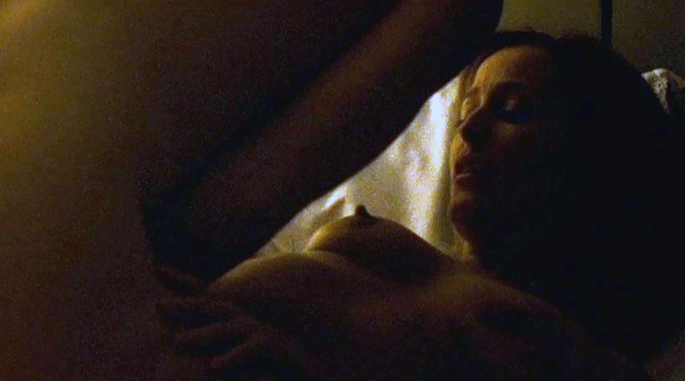 Gillian Anderson nude naked movies sexy hot bikini20