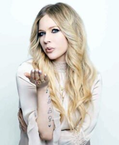 Avril Lavigne Sexy and Hot Photo Collection – Leaked Diaries