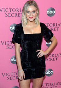 Kelsea Ballerini Hot and Sexy Photo Collection – Leaked Diaries