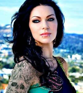 Laura Prepon Hot and Sexy Photo Collection nude – Leaked Diaries