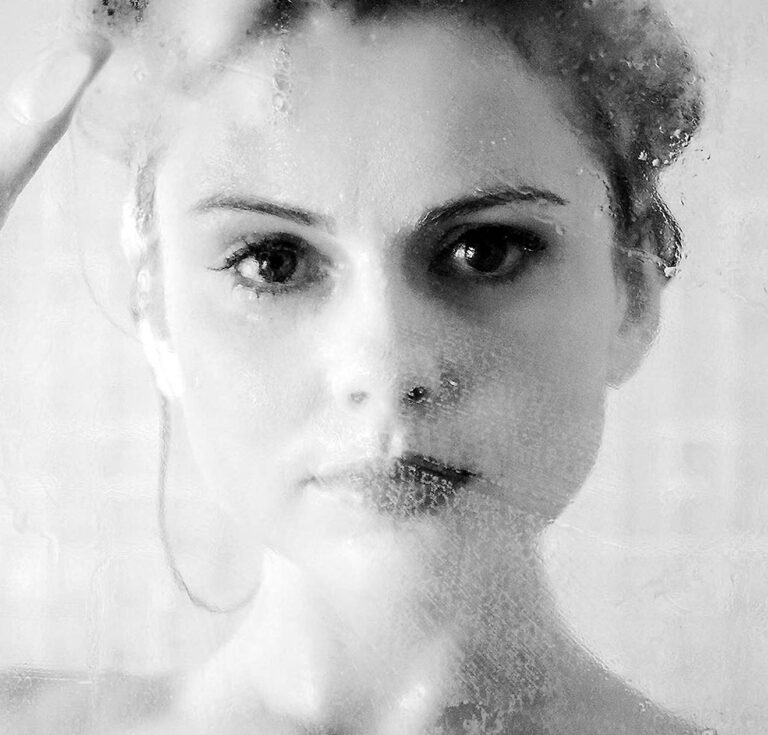 Rose McIver Naked and Sexy Photo Collection nude – Leaked Diaries