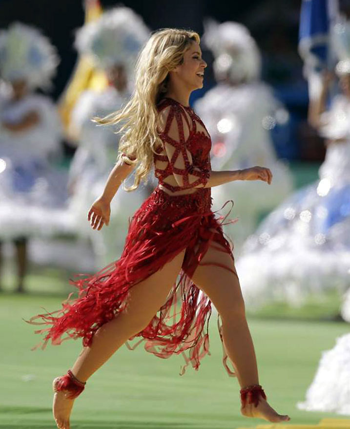 Shakira nude dance
