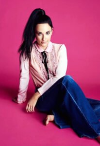 Kacey Musgraves Nude and Sexy Photos Collection – Leaked Diaries