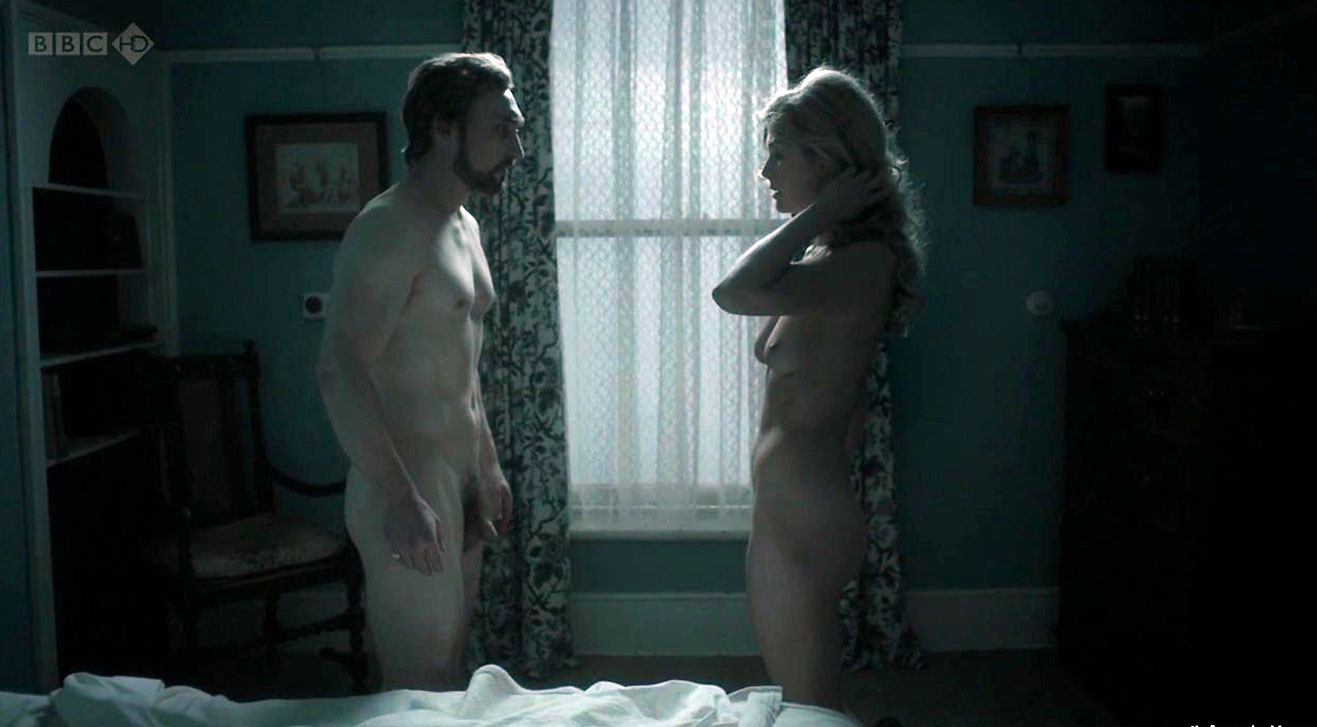 Rosamund Pike Nude and Sexy Photos Collection.
