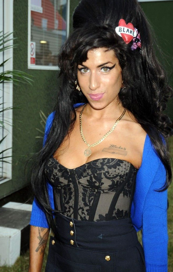 Amy Winehouse nude topless porn sexy bikini feet LeakedDiaries 31
