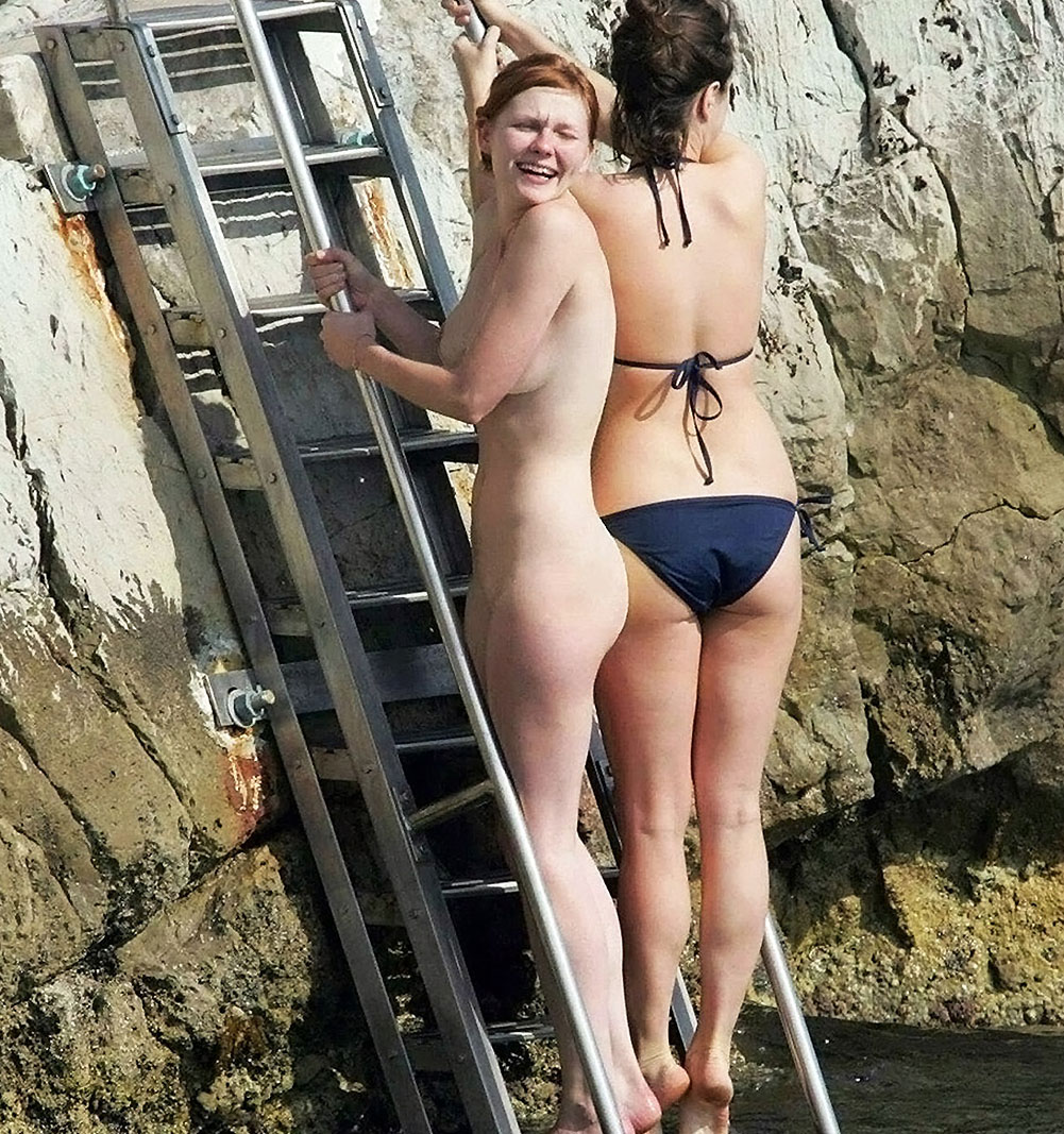 Kirsten Dunst nude topless sexy LeakedDiaries 17