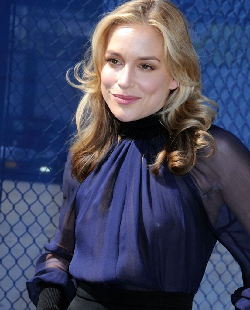 Piper Perabo Nude and Hot Pictures Collection – Leaked Diaries