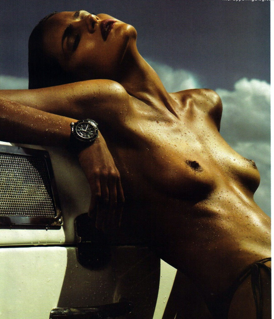 Frankie Rayder Nude and Bikini Photos Collection.