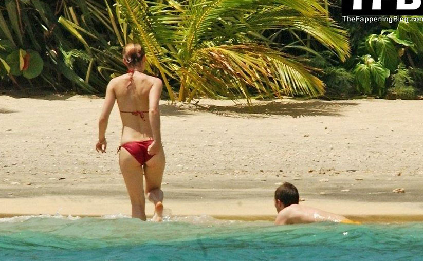 Topless bikini leaked knightley and photos paparazzi keira Unsere Hautpflege