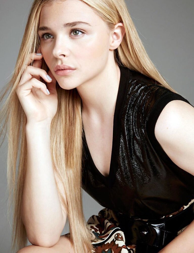 Chloe Grace Moretz Nude and Sexy Photos nude – Leaked Diaries