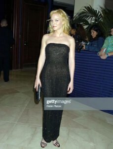 Kelli Giddish Hot Photos Collection – Leaked Diaries