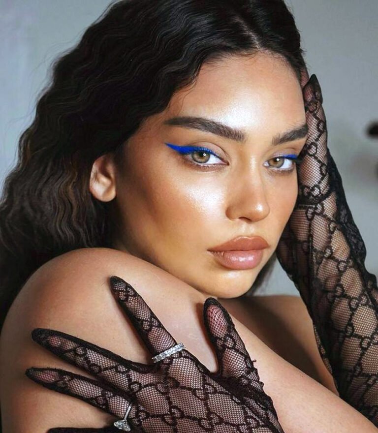 Janice Joostema Topless and Sexy Photos nude – Leaked Diaries