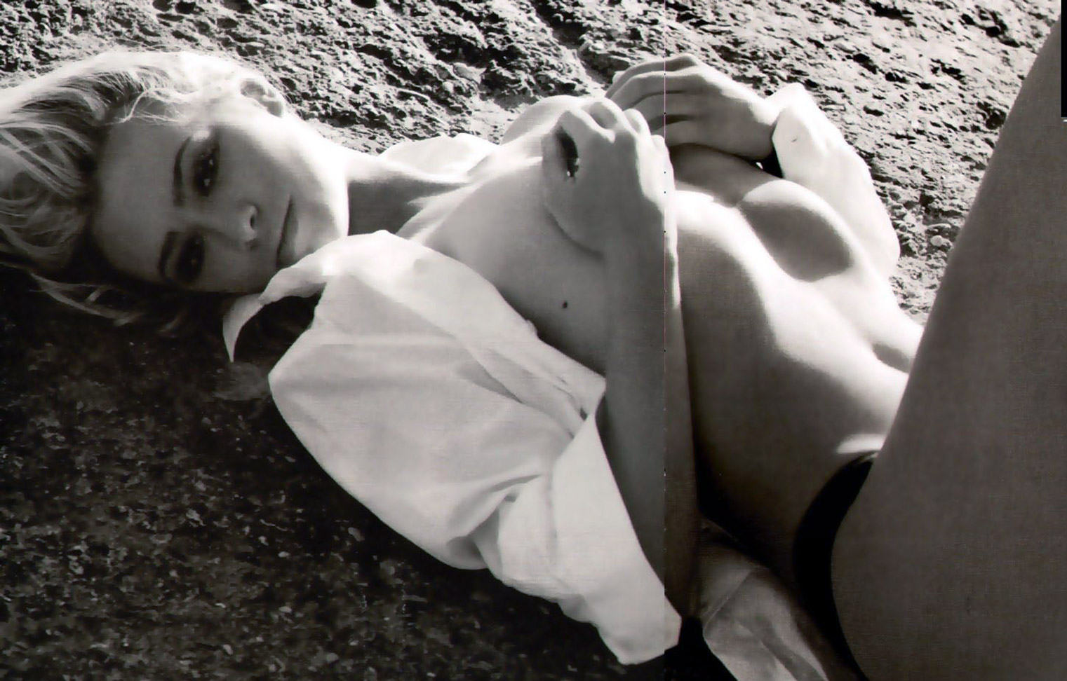 Martina Stella topless sexy hot bikini leakeddiaries 17