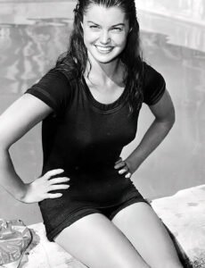 Esther Williams Bikini and Hot Retro Photos nude – Leaked Diaries