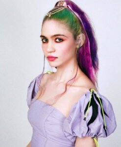 Grimes Topless and Sexy Photos nude – Leaked Diaries