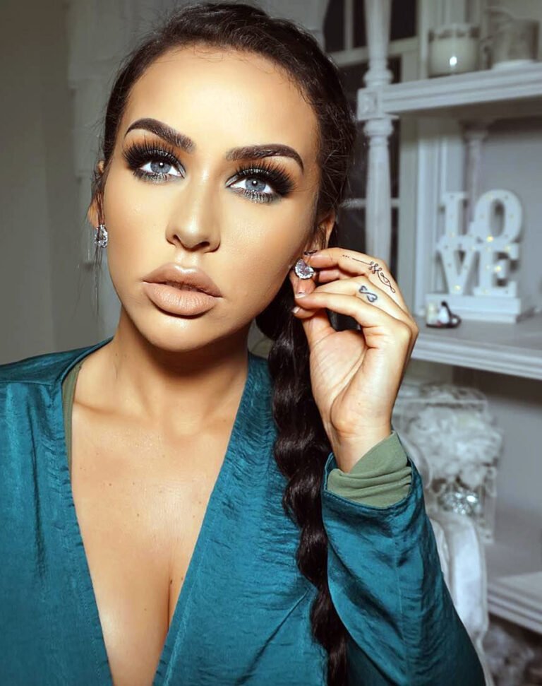 Carli Bybel Hot and Bikini Photo Collection nude – Leaked Diaries