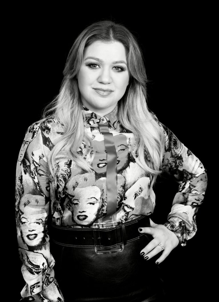 Kelly Clarkson NSFW pics & vids ( nude ass ) nude Leaked Diaries