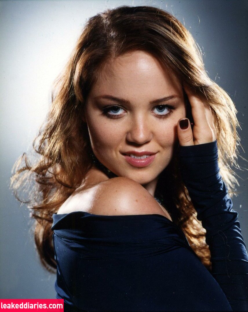 Erika Christensen photo 27