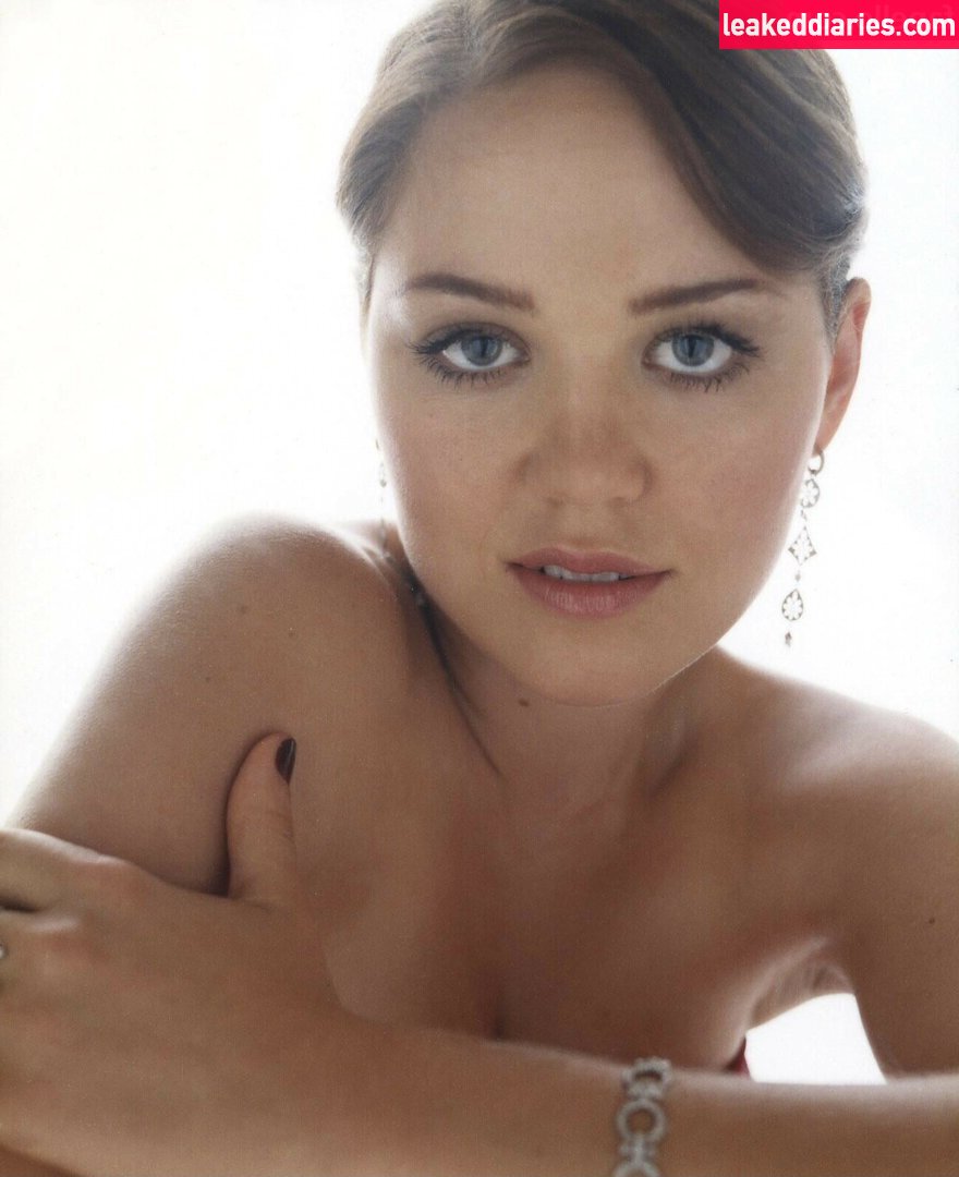 Erika Christensen photo 57